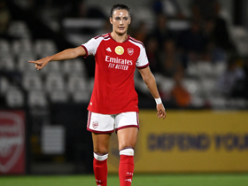 USWNT defender Fox signs new contract with Arsenal