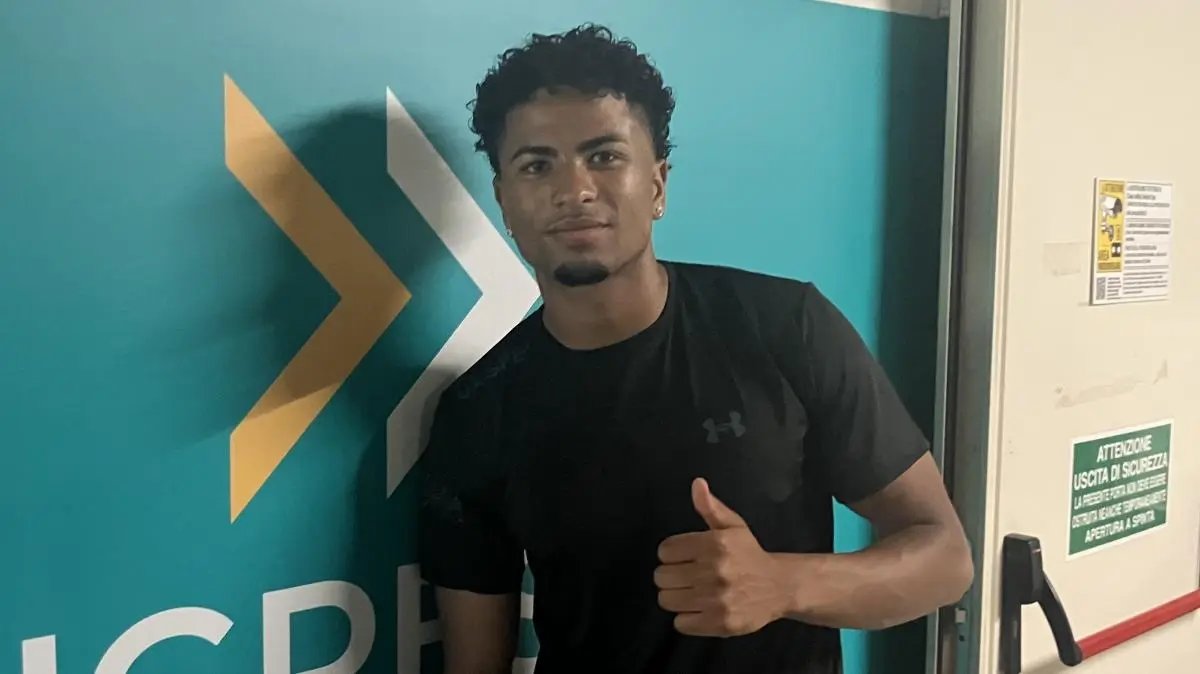 ジェノアFWエサン・メヒテル「ジェノアへの移籍は正しい選択だった。ダニエレ・デ・ロッシにはたくさん助けてもらった」