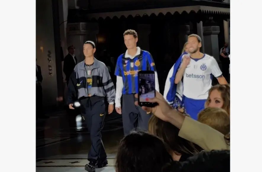 Pavard: Fier de représenter l'Inter à la Fashion Week de Milan