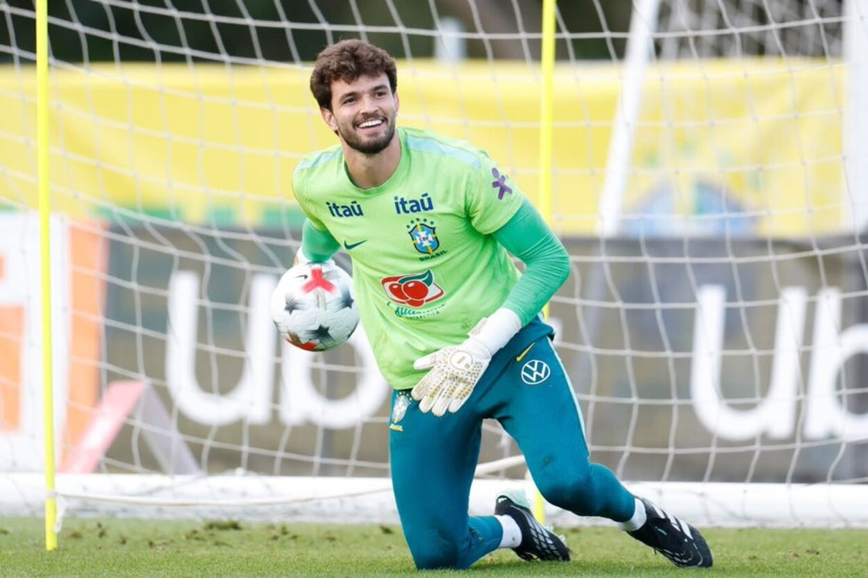 AS : Otávio, le gardien de 20 ans de Cruzeiro, considéré comme l'un des grands espoirs brésiliens