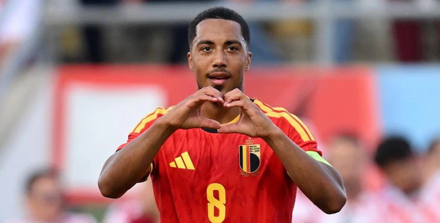 Tielemans: Van Bommel es un entrenador cercano, directo y detallista