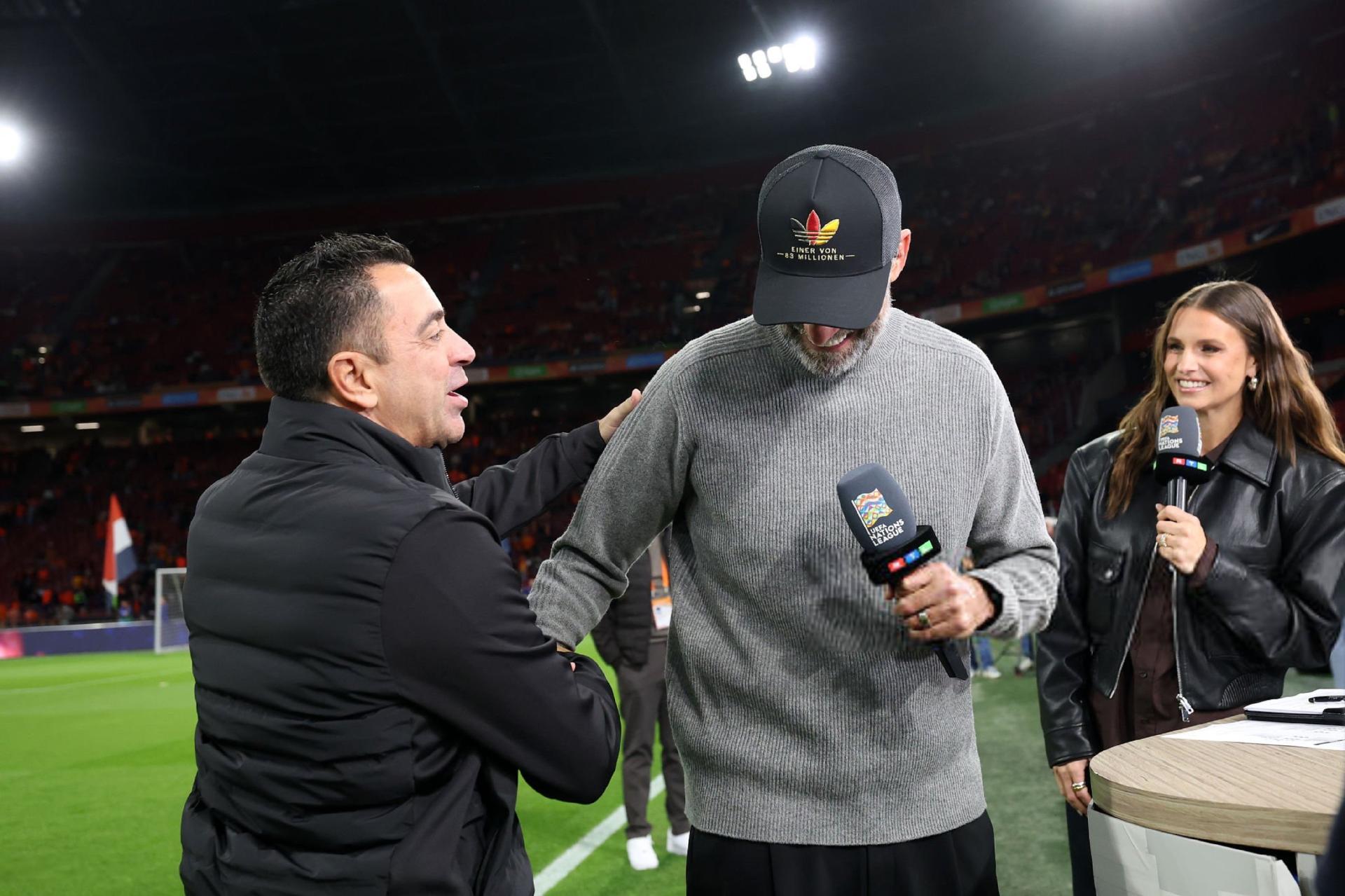 Wie schlugen sich die beiden neuen Trainer? Klopp und Xavi trennen sich in ihrem ersten Aufeinandertreffen 1:1