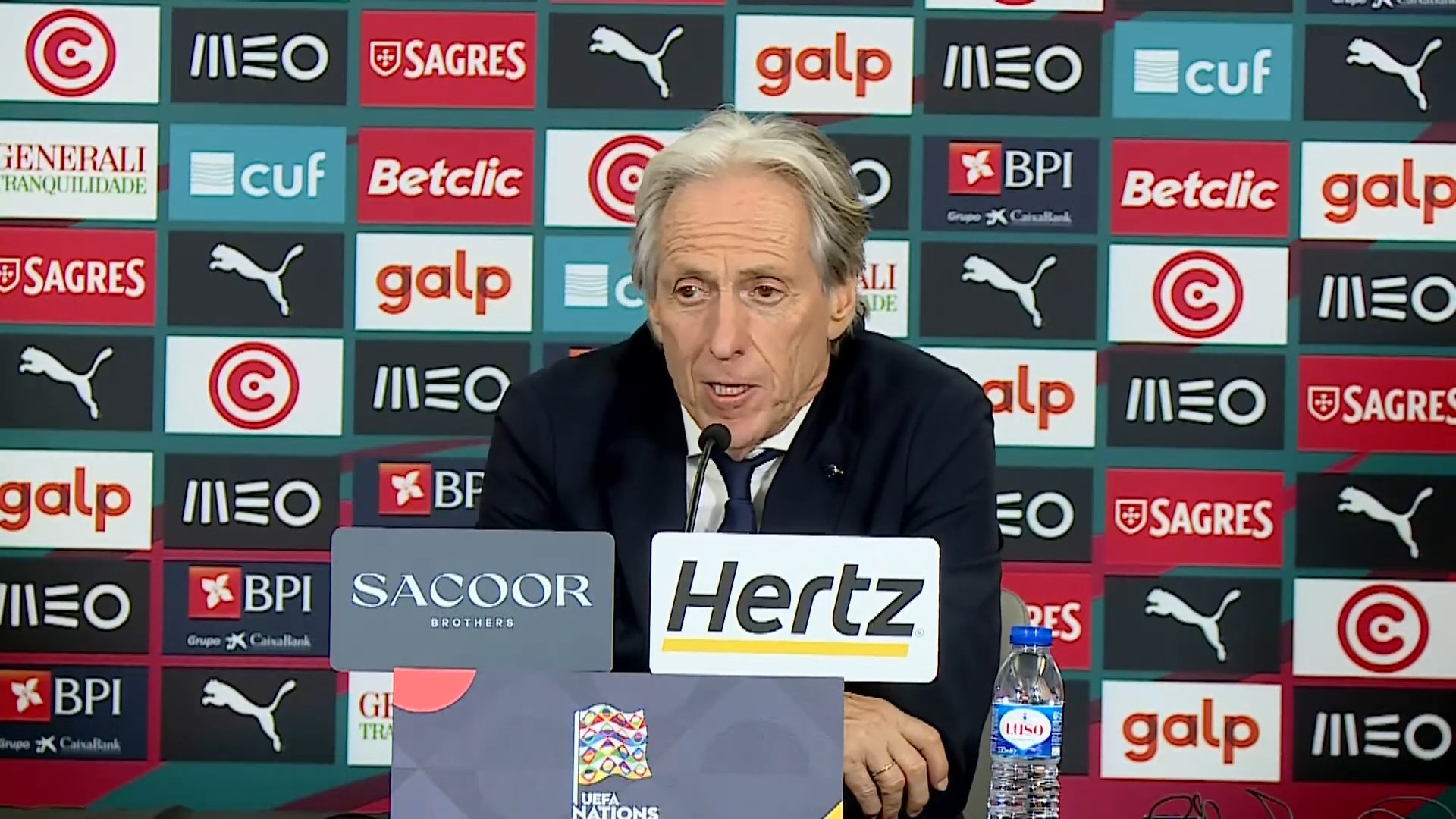 Jorge Jesus: Não copiarei os papéis dos jogadores nos clubes para a seleção