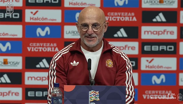 De la Fuente: "Khó hiểu khi phải đá 4 trận trong 10 ngày"