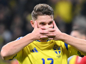 Gyokeres not influenced by criticism after scoring for Sweden