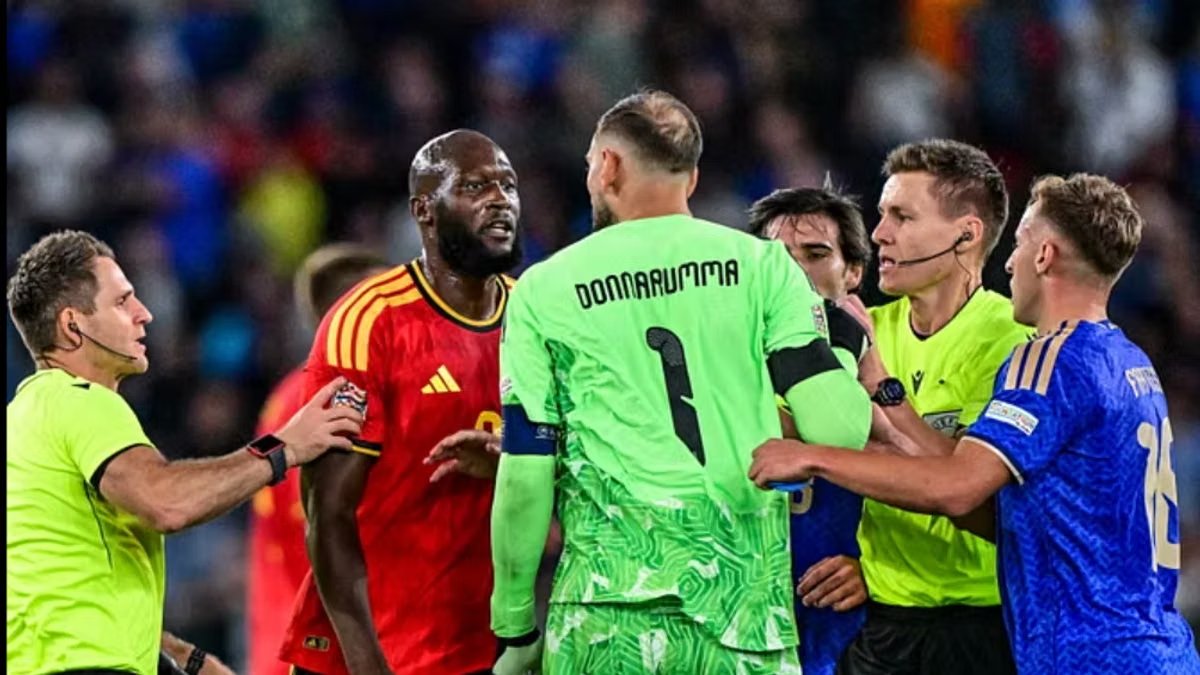 Truyền thông Ý: Lukaku hai lần khiêu khích Donnarumma bằng cử chỉ đặt ngón tay lên môi, kể cả tại EURO 2021