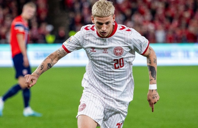 Oficial del Hamburgo: Grønbæk sufre un desgarro muscular en el muslo derecho
