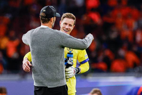 Medios alemanes: Klopp habla con Ter Stegen y confirma que Nübel será titular
