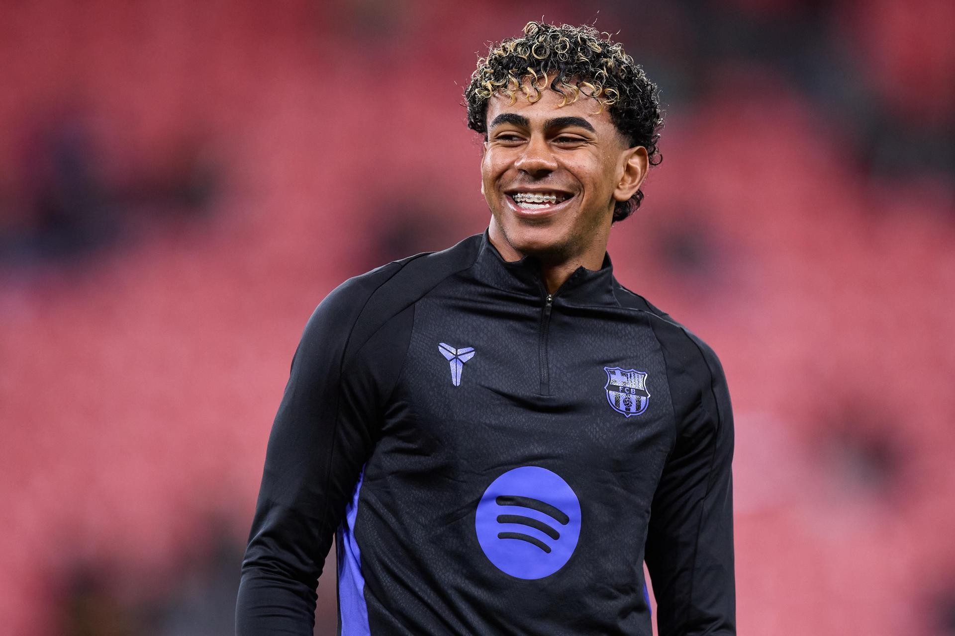 Oficial da Bola de Ouro: Yamal, aos 19 anos, traça seu próprio caminho e rejeita ser o "novo Messi"