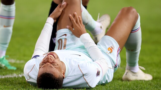 Mbappe suffered knee hyperextension with France