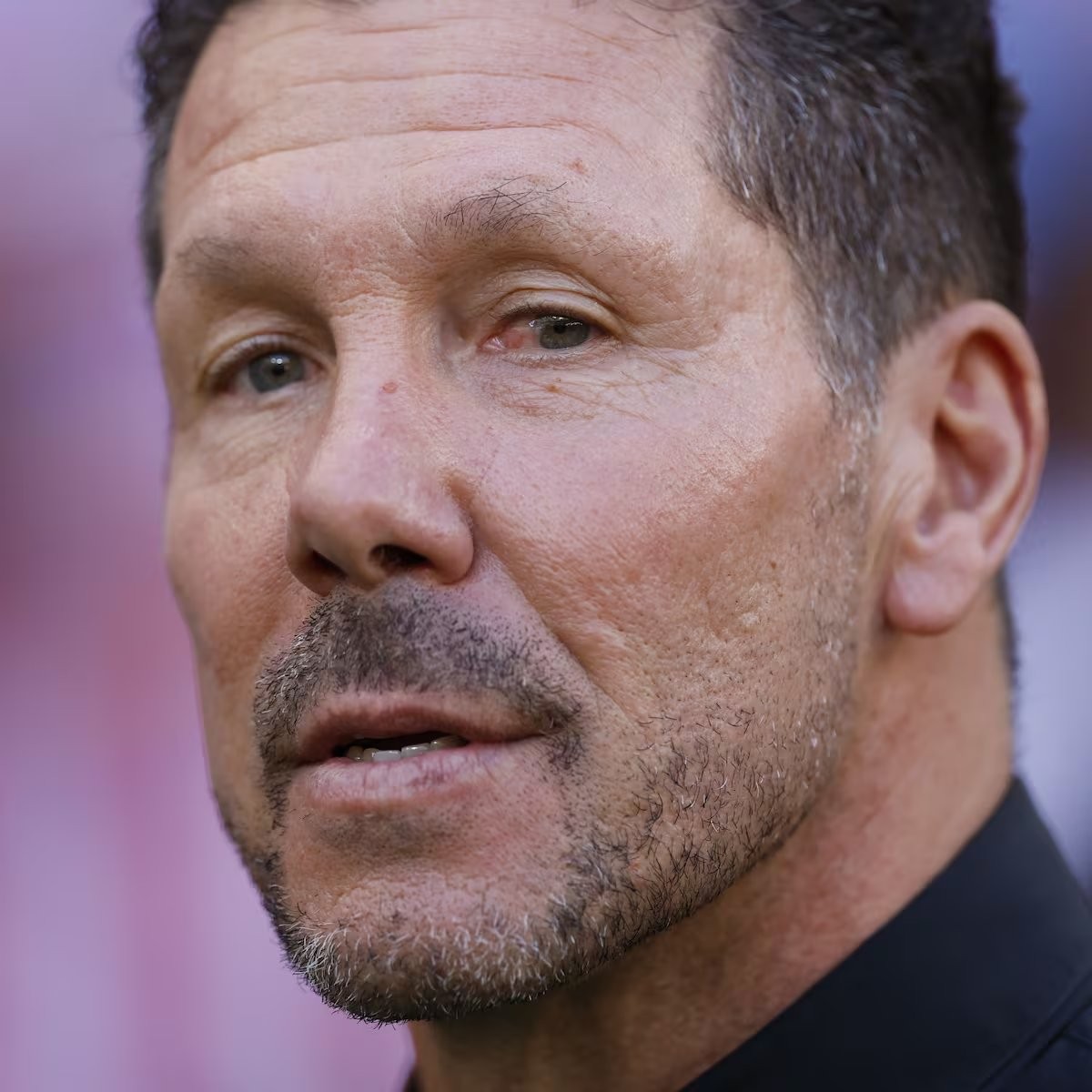 La Volpe: “Si juega un equipo de Simeone, cambio de canal”