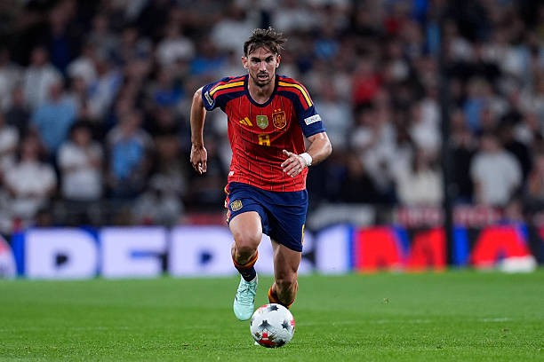 Fabian có 51 trận bất bại, là cầu thủ ra sân nhiều nhất trong các trận đấu hạng A của FIFA mà không thua