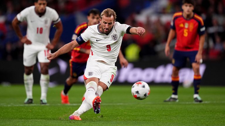 Roy Keane: Disagree with Gordon, Gap Still Exists Between England and Spain
