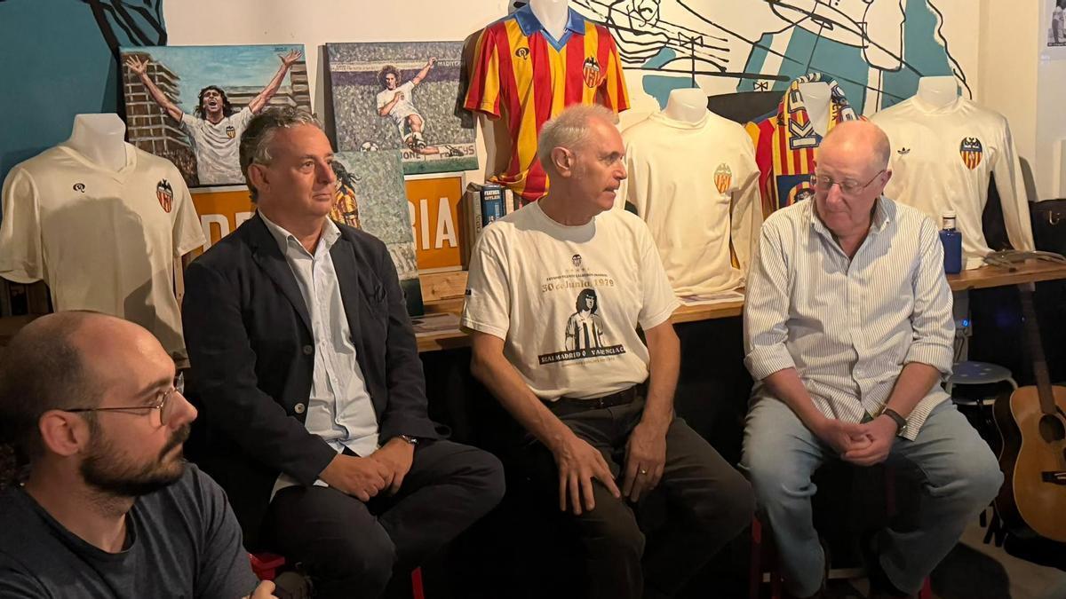 Kempes: Non posso tornare a Valencia finché Lim non se ne va