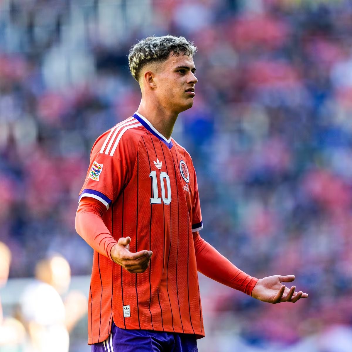 Robbie Ure se resetea con Escocia