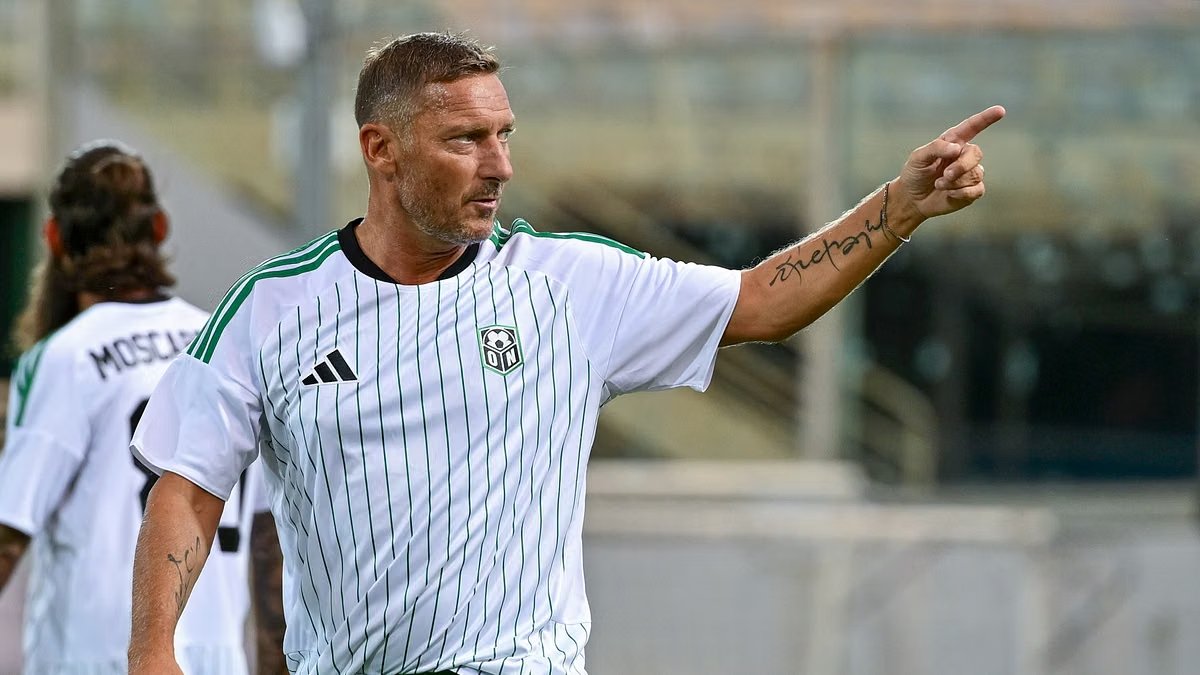 Totti: Saya senang berusia 50 tahun dalam kondisi baik, saya rela melakukan apa pun untuk kembali ke lapangan