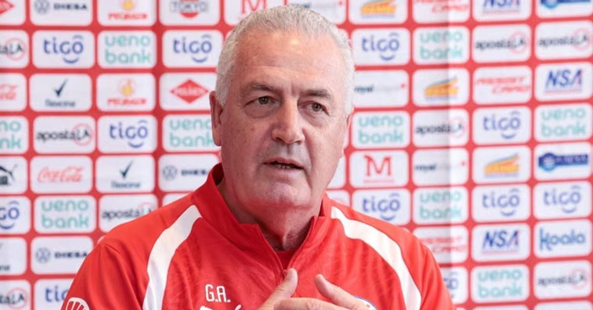 Alfaro sur sa prolongation avec le Paraguay jusqu'en 2030 : ce sera ma dernière étape en tant qu'entraîneur