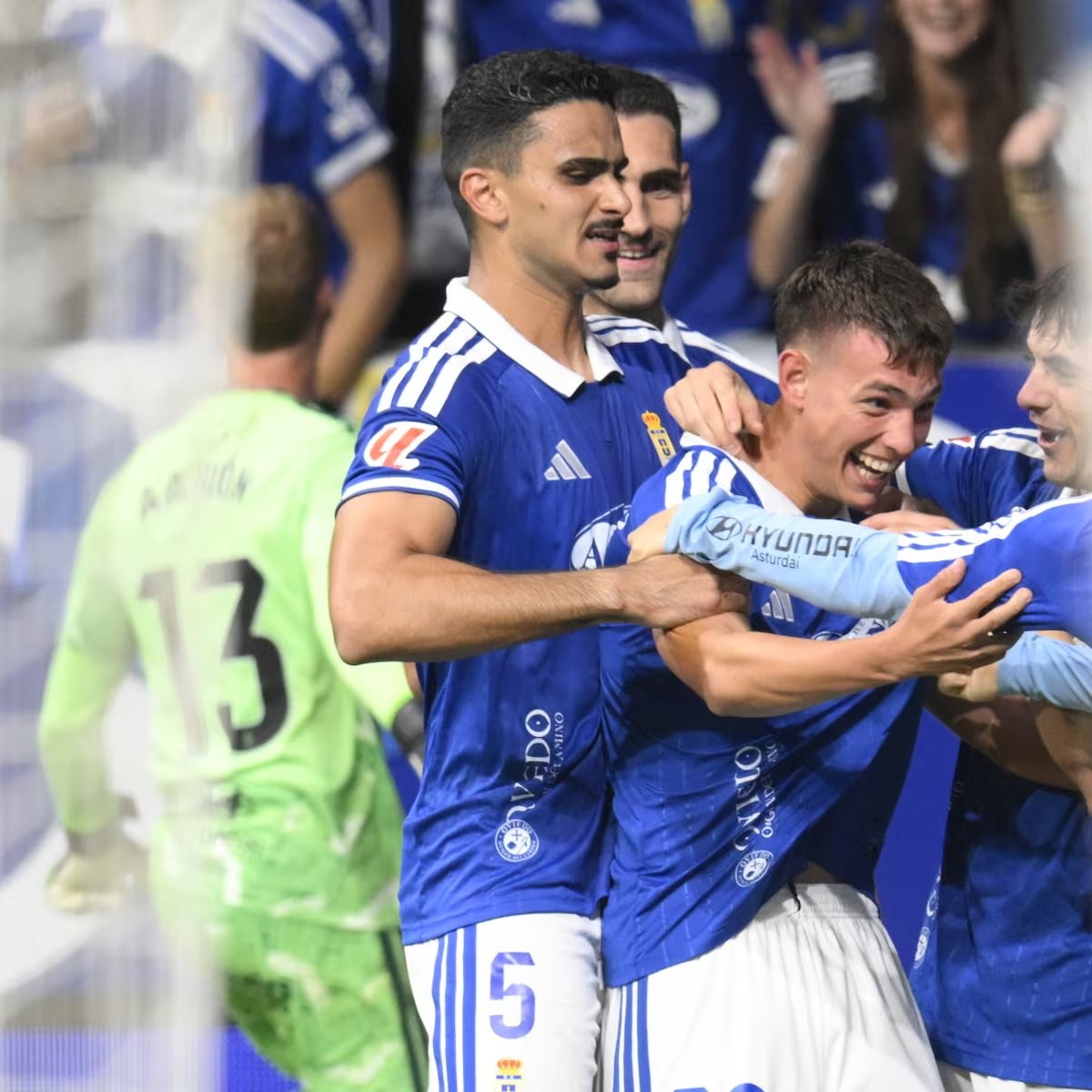 El Oviedo cree más fuerte: victoria merecida en el derbi asturiano
