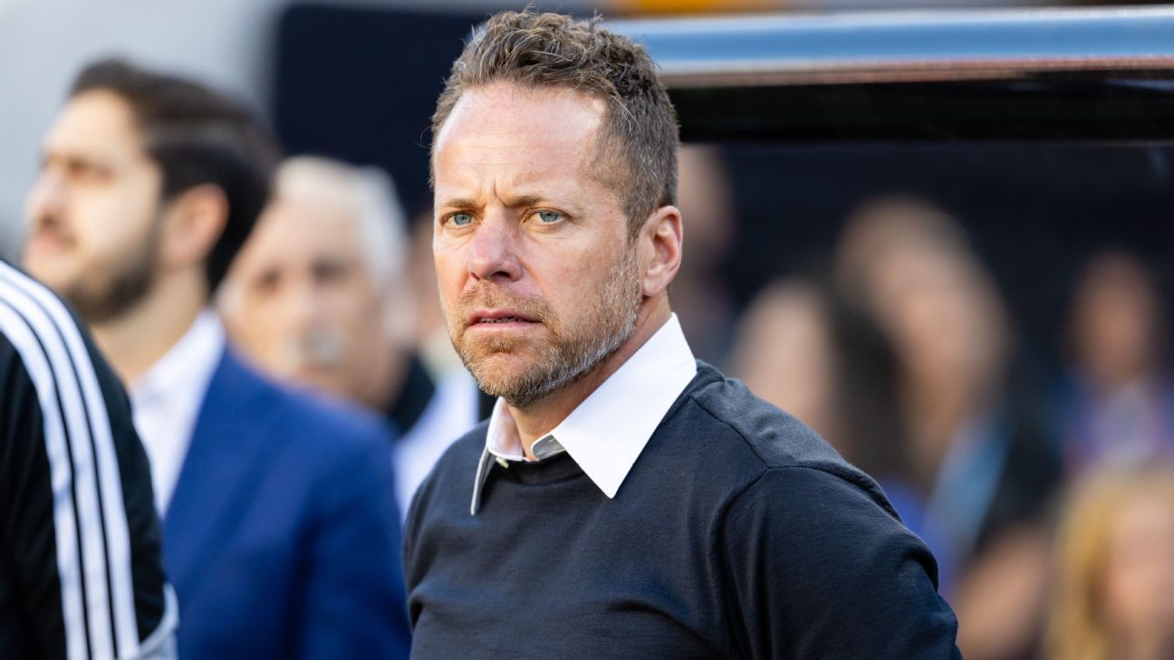 Oficial: LAFC despide al técnico Mauro Dos Santos tras una racha de 1 victoria, 4 empates y 5 derrotas en 9 partidos de liga