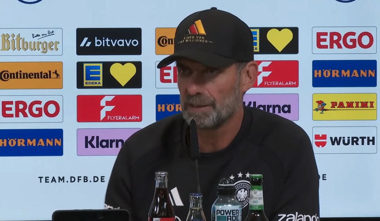 Klopp: Las críticas están bien, pero los jugadores no deben quedarse para que los aficionados se desahoguen