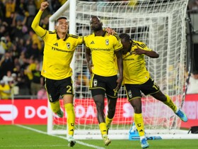 Columbus Crew 2-1 Inter Miami: Messi free-kick not enough to halt winless run