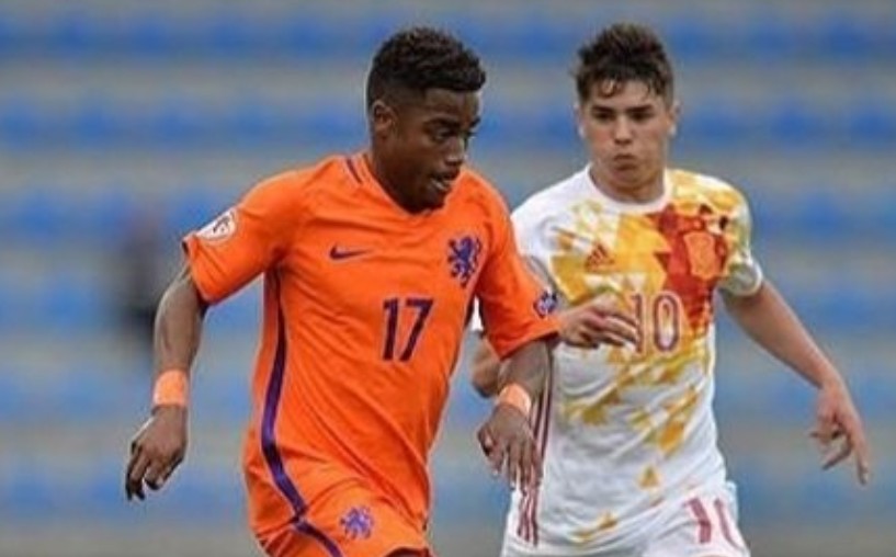 Offiziell: Surinam naturalisiert Nunnely, der Spieler war zuvor in niederländischen U-Nationalmannschaften