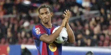 Mundo Deportivo: Balde ha giocato solo 12 minuti per il Barcellona in questa stagione, il Manchester United potrebbe avere una possibilità a gennaio
