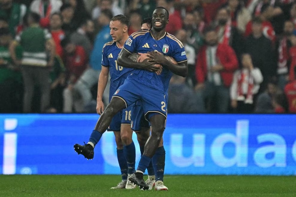 Kayode inscrit son premier but en sélection italienne lors de ses débuts contre la Turquie