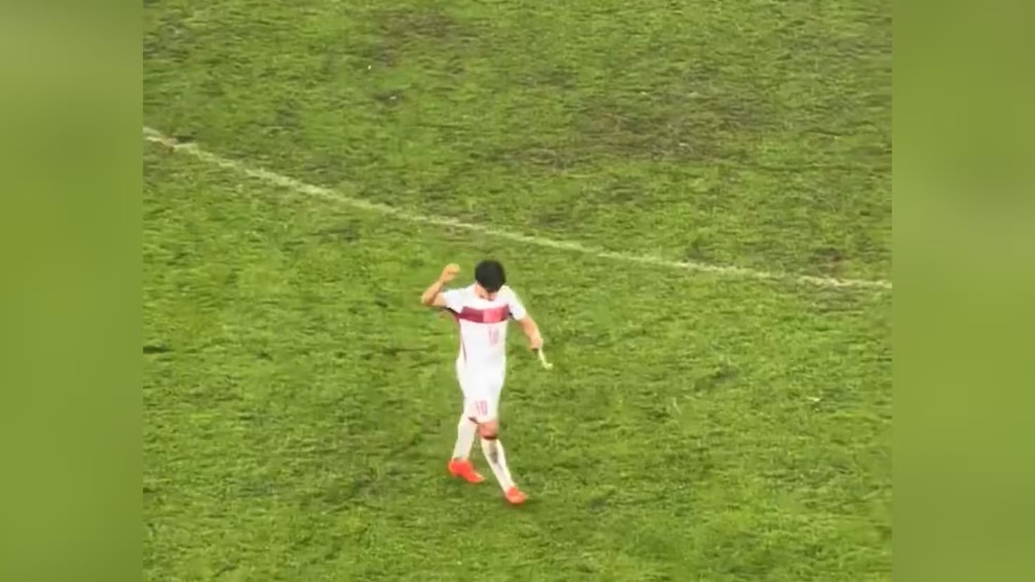 El monumental cabreo de Arda Güler tras el 0-3 al descanso ante Italia