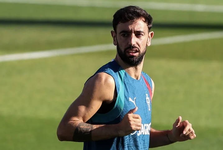 Record: Bruno Fernandes trở lại tập luyện đầy đủ thứ Hai, sẵn sàng đối đầu Đan Mạch