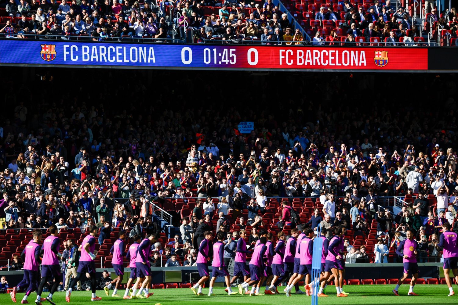 Marca: El Barcelona pone a la venta entradas para El Clásico; la más barata para socios cuesta 476,5 euros