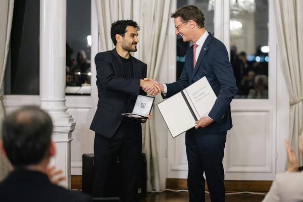 Gündoğan erhält Mevlüde-Genç-Medaille in Istanbul für soziales Engagement