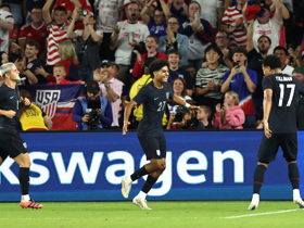 United States 4-2 Chile: Teenagers Hall and Albert break records in friendly win