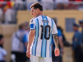 Scaloni yet to decide who will succeed Messi as Argentina's number 10