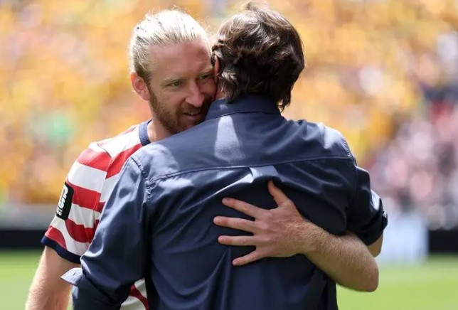 US-Kapitän Ream (38) tritt aus der Nationalmannschaft zurück und stellt Rekord als ältester Feldspieler auf