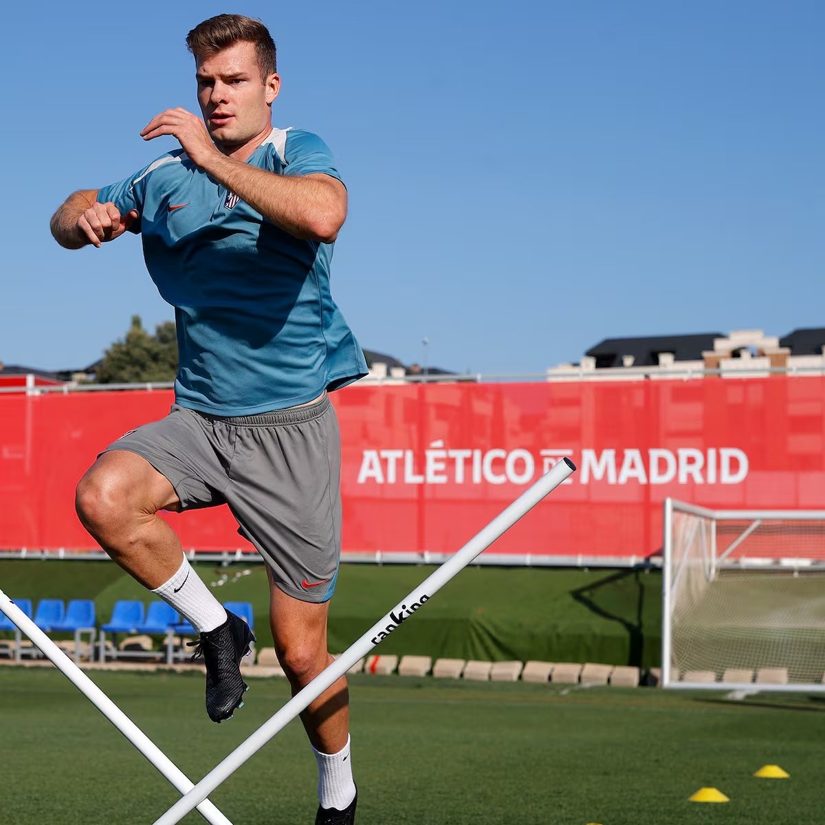 Sorloth ya trabaja sobre el campo y apunta a jugar ante el Alavés