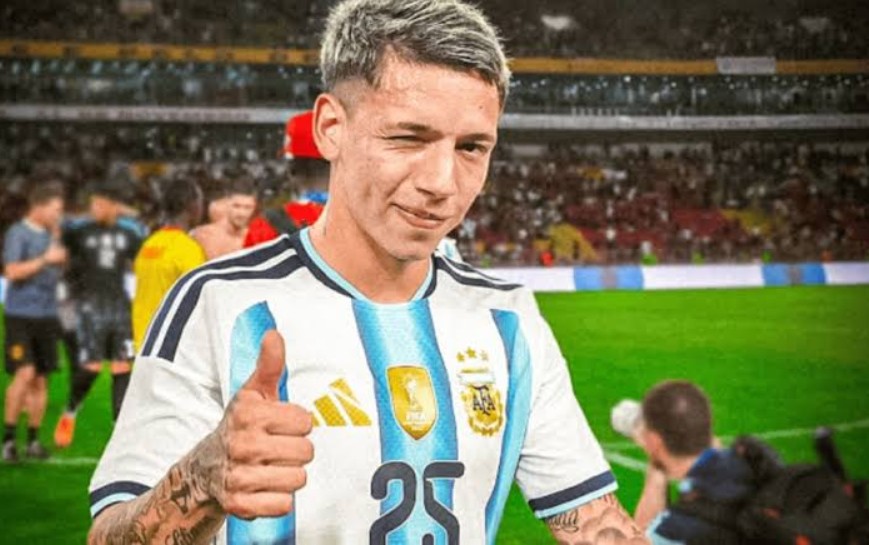 Vinícius Júnior em grande fase com 8 gols e 3 assistências em 12 jogos, estreia como titular pela Argentina