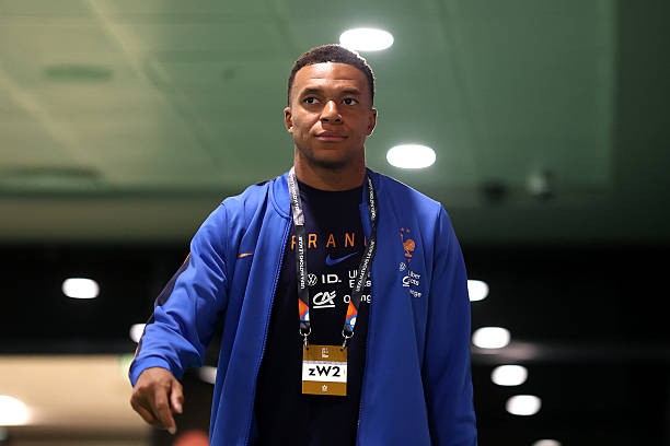 El Chiringuito: Mbappé Absent from Real Madrid Training Ground for Two Days, Attended Private Event with Macron