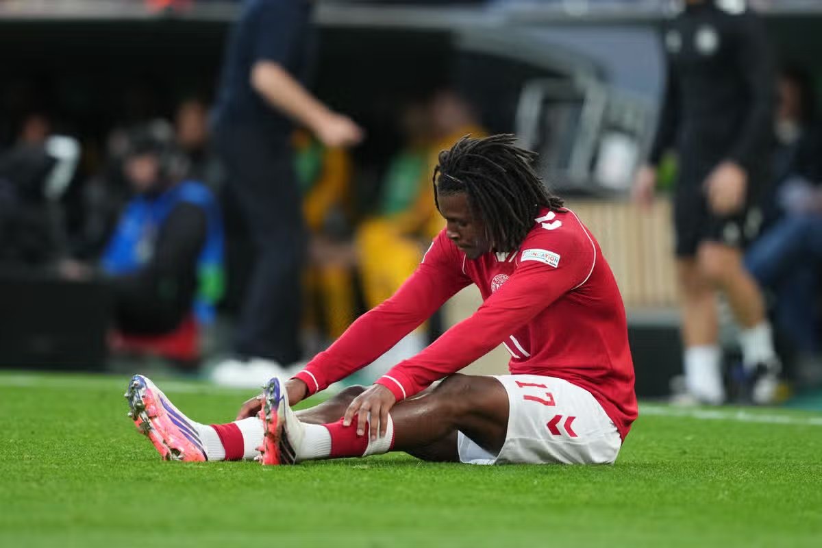 Manchester Evening News: Tendon injury rules Dalot out as Man United face left-back crisis; Red Devils scramble for cover