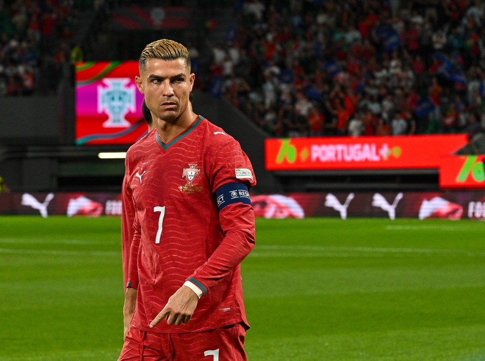 The Sun : Cristiano Ronaldo quitte soudainement le camp d'entraînement du Portugal, risquant 6 mois de suspension et une amende