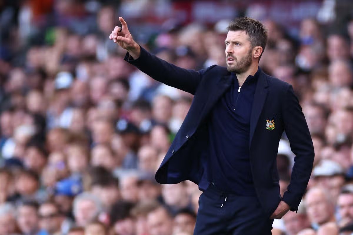 Manchester Evening News: Carrick entspannt über Entlassung, Man City-Fall lenkt Aufmerksamkeit ab
