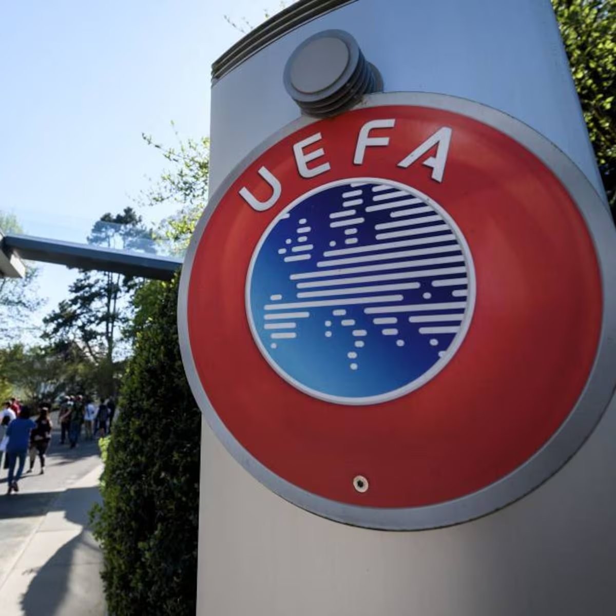 La UEFA reactiva el expediente al Barcelona tras la denuncia del Real Madrid