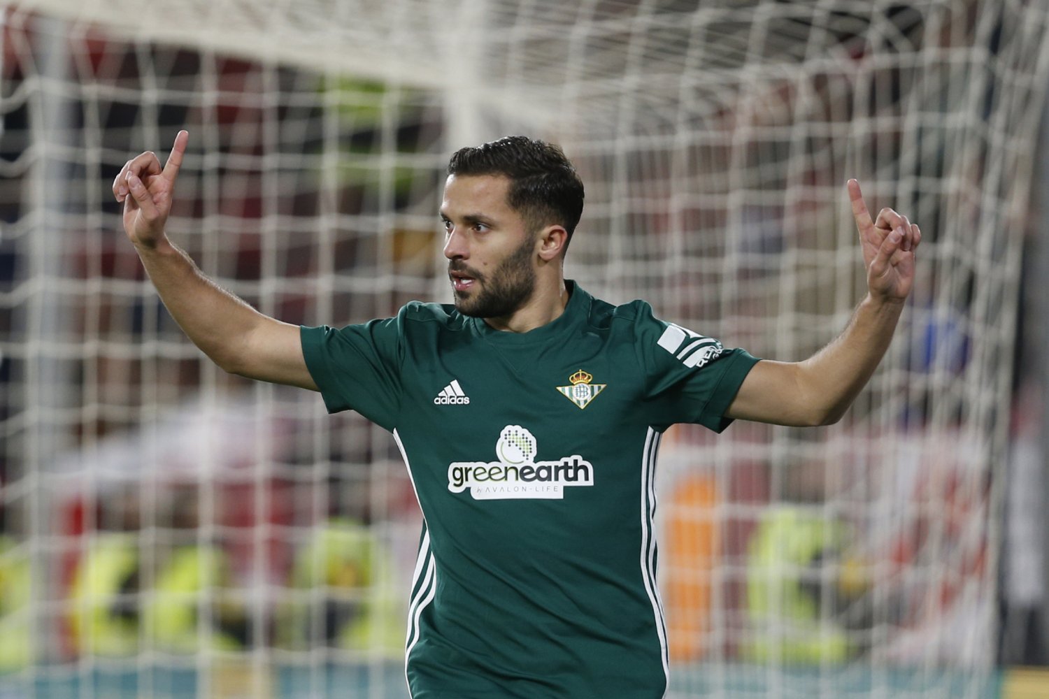 RESMI: Riza Durmisi, Bek Sayap Mantan Lazio dan Real Betis, Umumkan Pensiun di Usia 32 Tahun