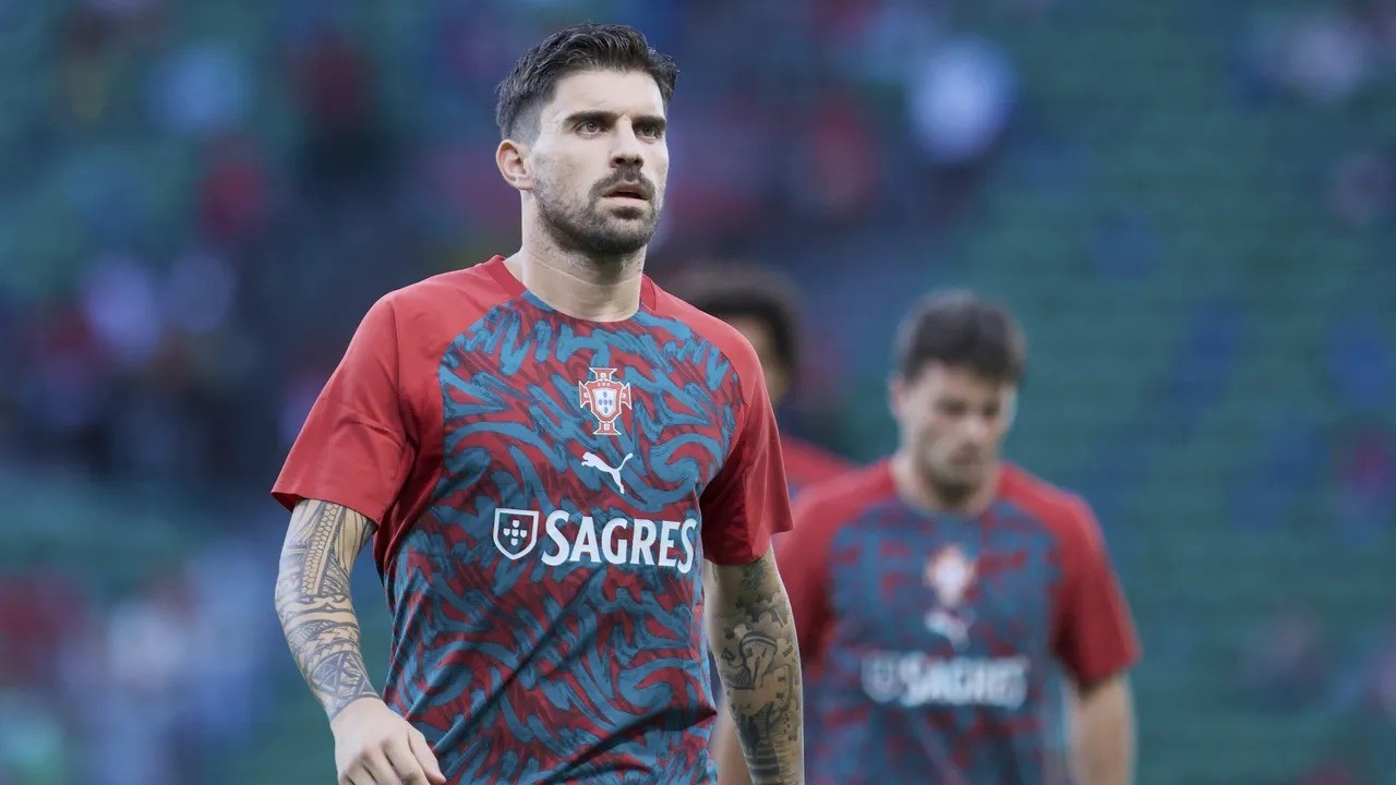 Rúben Neves: "Lo de Cristiano lo dejaremos para después, ahora solo nos centramos en el partido"
