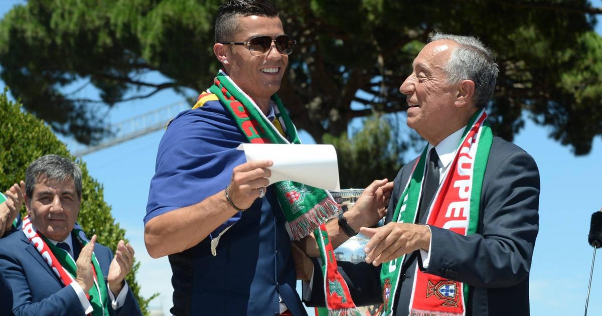 Tờ A Bola: Cựu Tổng thống Bồ Đào Nha từ chối bình luận về việc Ronaldo rời đội, kêu gọi đoàn kết để giành chiến thắng
