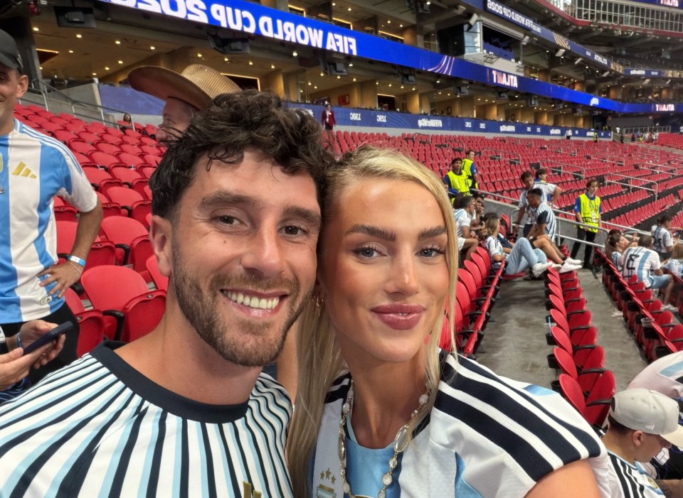 Médias britanniques : Kelsey Roe-Bowles, petite amie de Senesi, quitte Hashtag United après seulement 3 matchs