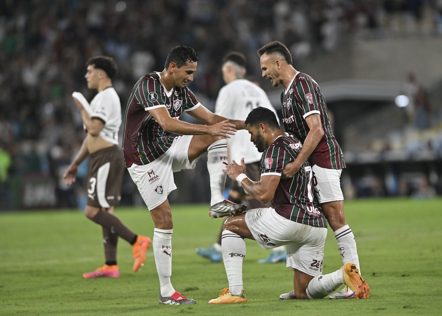 Globo Esporte: 8 Fluminense players set to leave at year-end, including 3 key stars