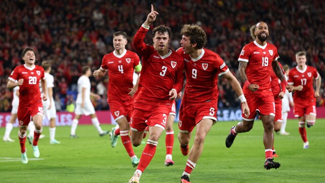 Wales 2-1 Norway: 10-man visitors suffer comeback despite Bobb early goal