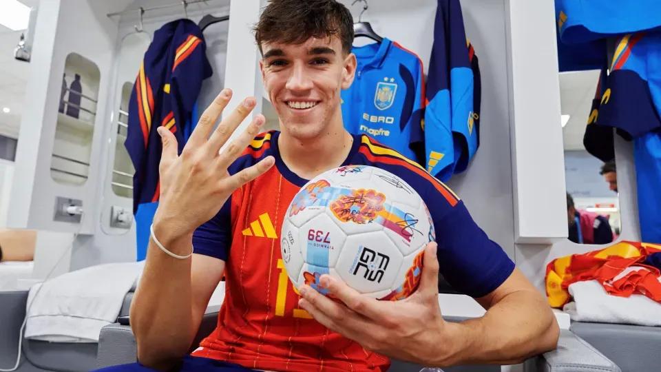 Espí : Marquer cinq buts en un seul match pour l'Espagne U-21 est incroyable, je n'en reviens toujours pas