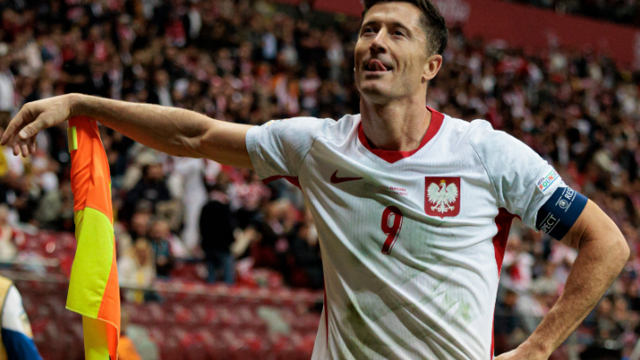 Poland 6-0 Romania: Lewa's hat-trick shows dominant performance